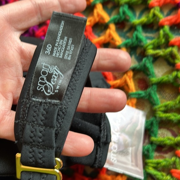 Smart and sexy 36D black push up bikini top - Picture 6 of 6